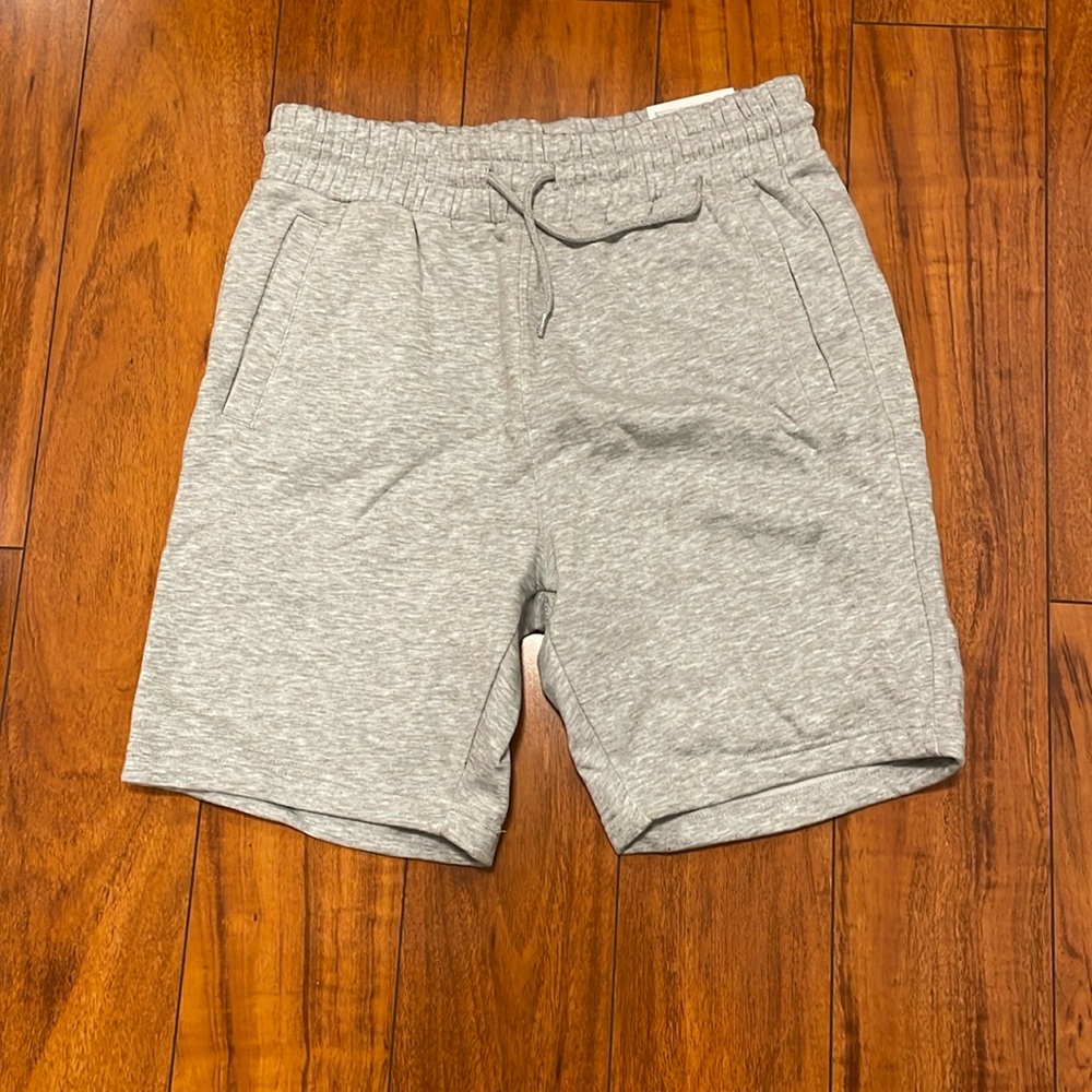 H&M gray sweat shorts NWT SIZE M